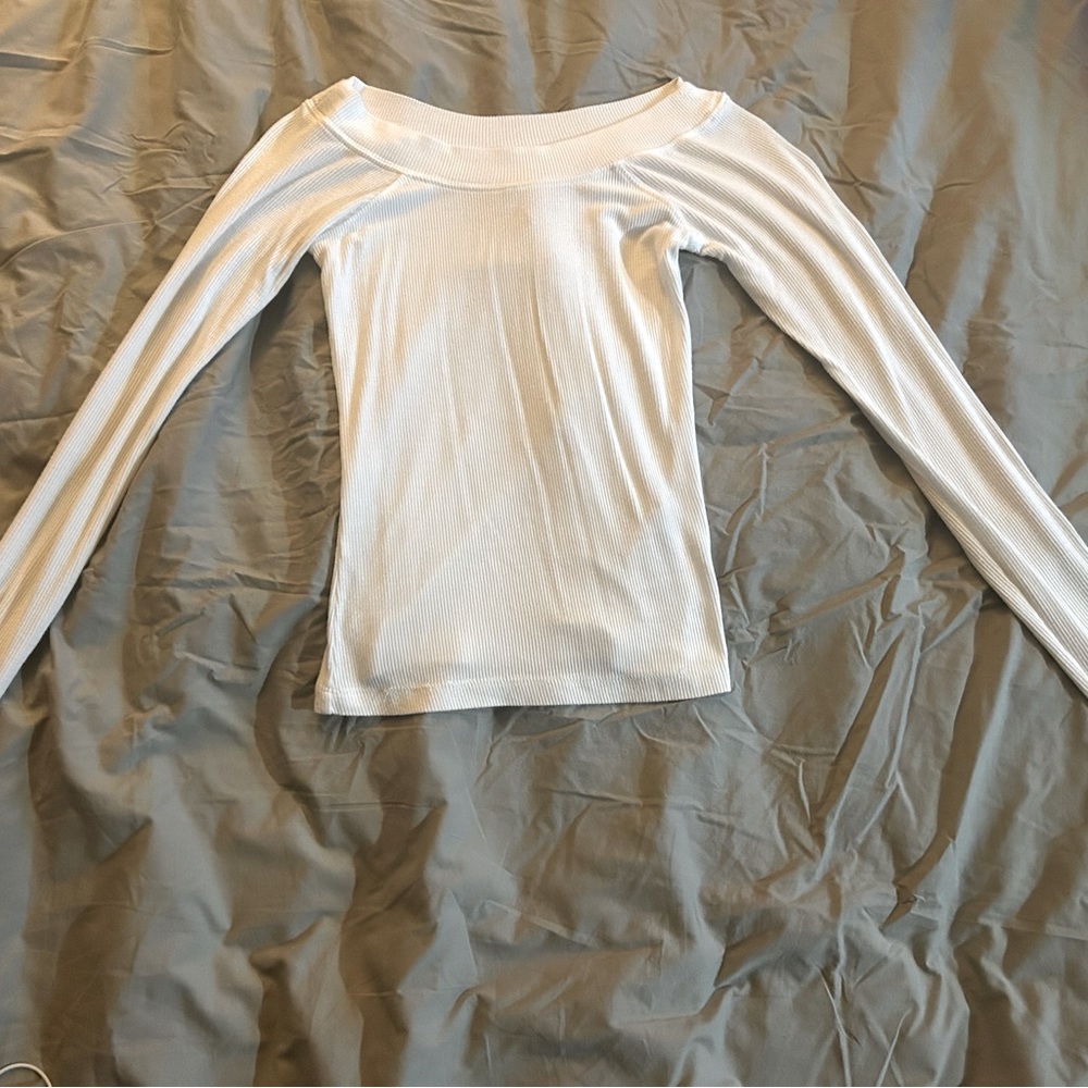 Urban outfitters Emma Long Sleeve Off-The-Shoulder Tee ❤️ (sold)